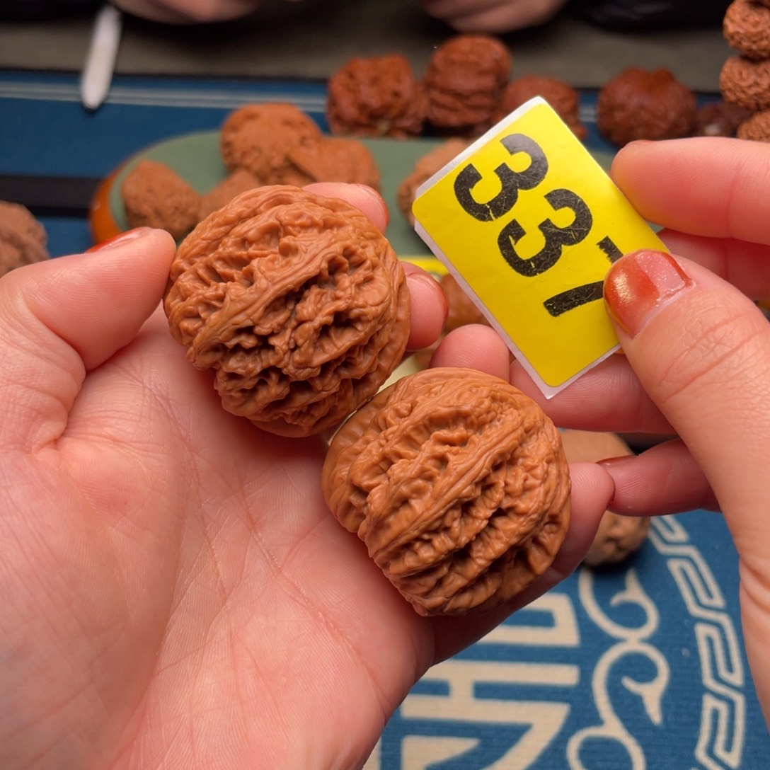 文玩核桃吊坠40粗筋337号