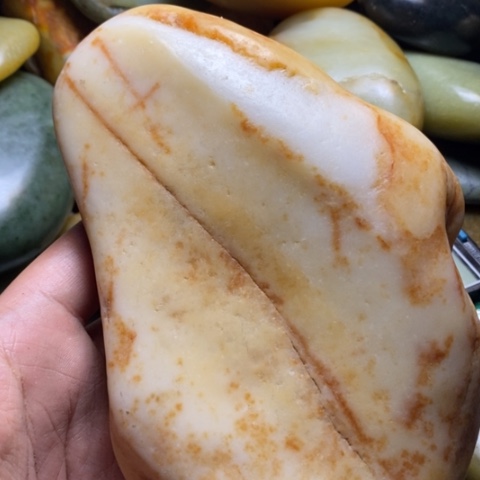 未镶嵌和田玉（糖玉）挂件