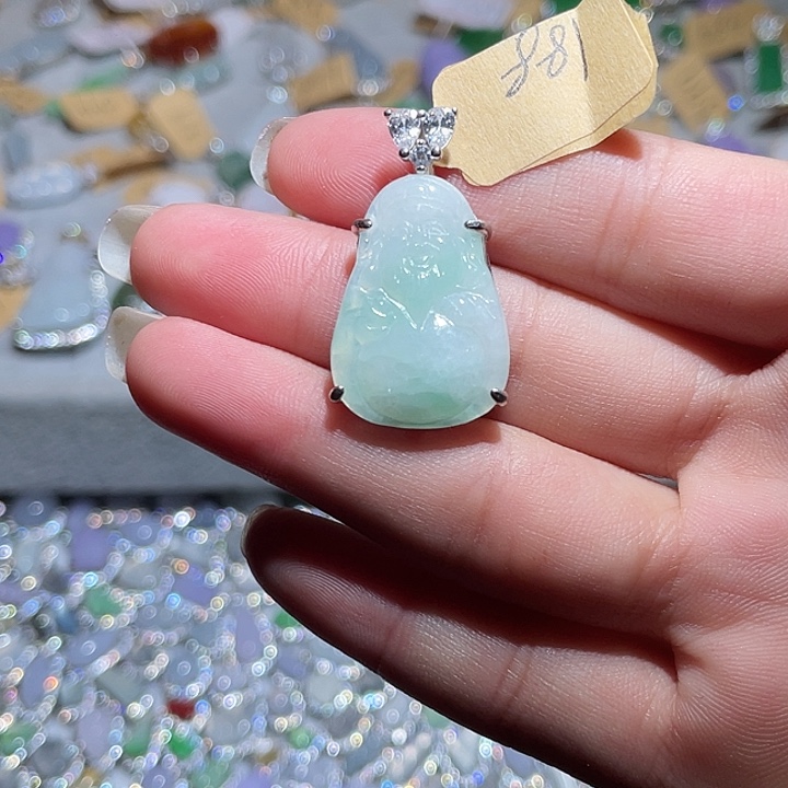 翡翠银S925镶嵌颈饰翡翠