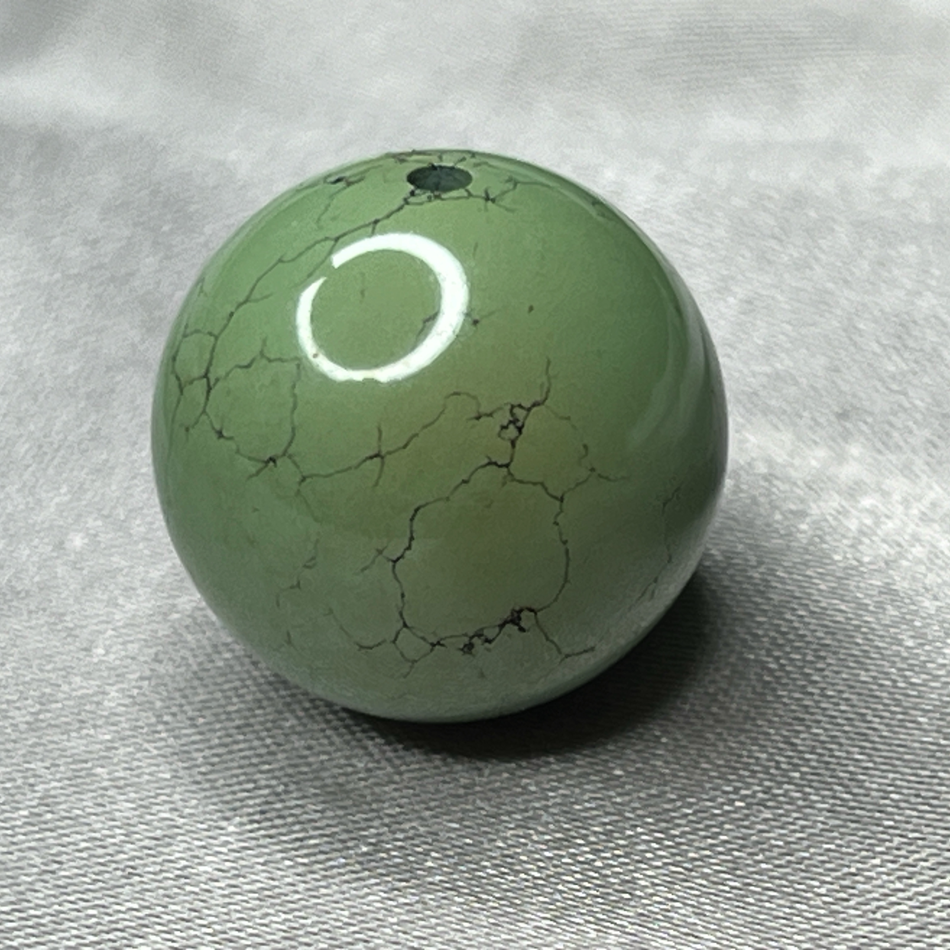 特色绿松菜籽绿圆珠，直径15.3mm重4.5克