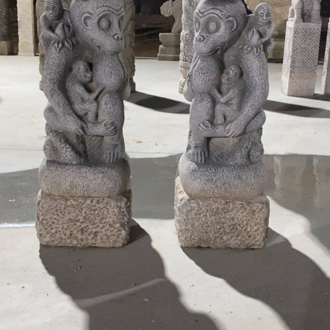 金***园石材石猴青石一对不管卸车