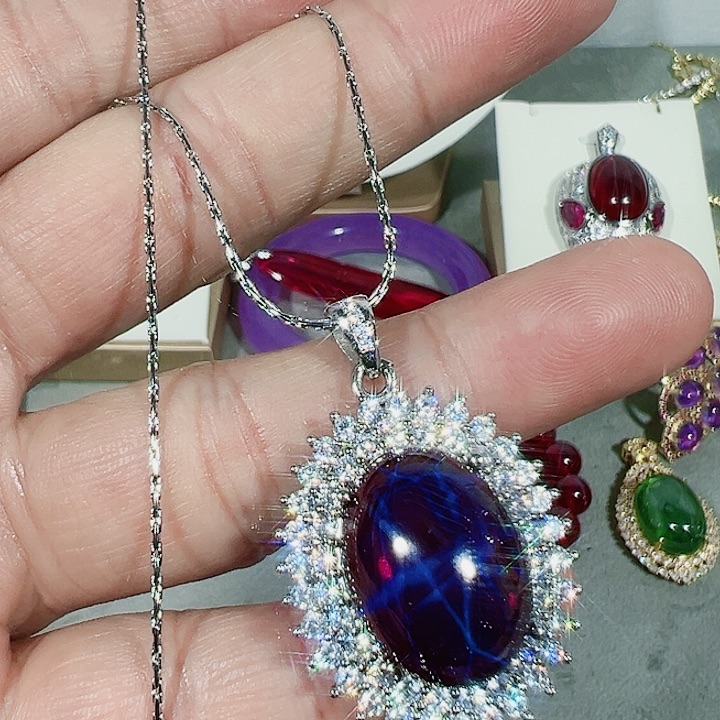 红宝石颈饰未镶嵌