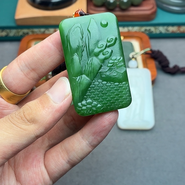 和田玉（糖玉）未镶嵌颈饰