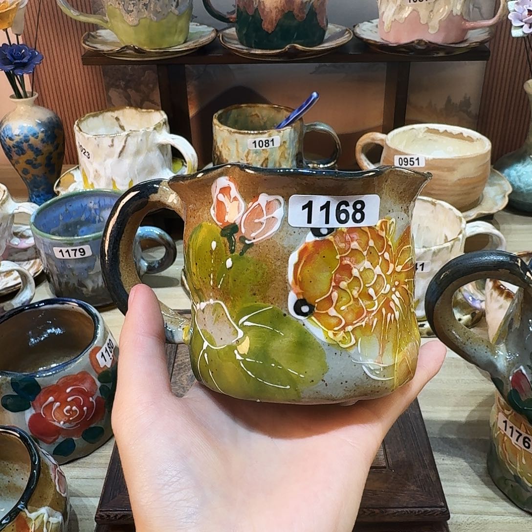 陶瓷摆件哈哈哈尴尬个哈哈