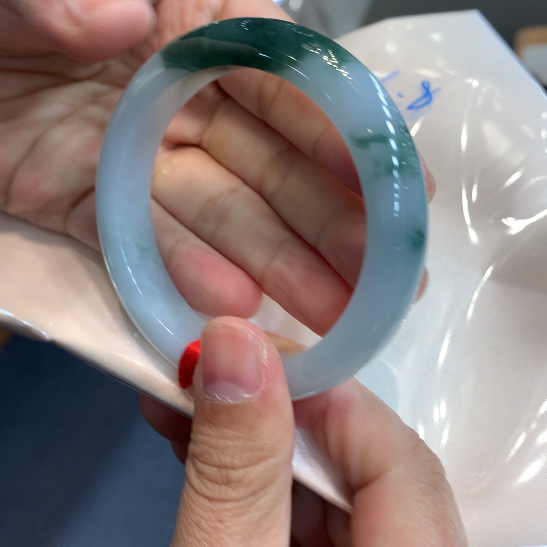 翡翠未镶嵌手镯手镯