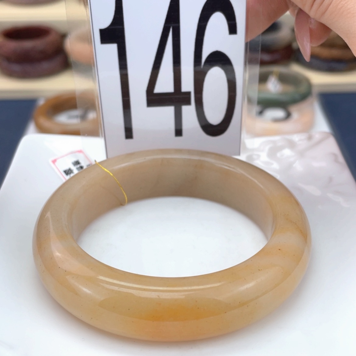 【闪购商品】石英质玉手镯未镶嵌