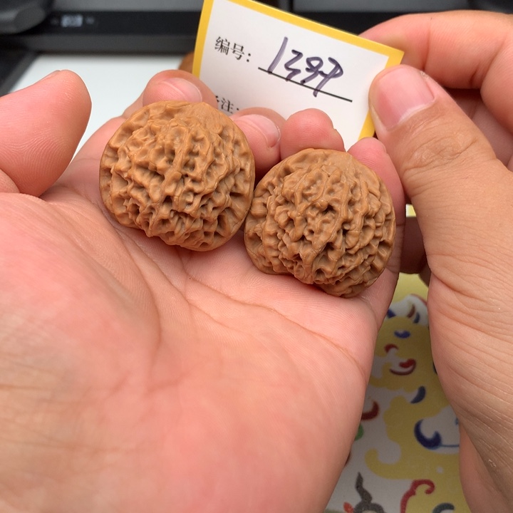 文玩核桃把件36秦闷1399