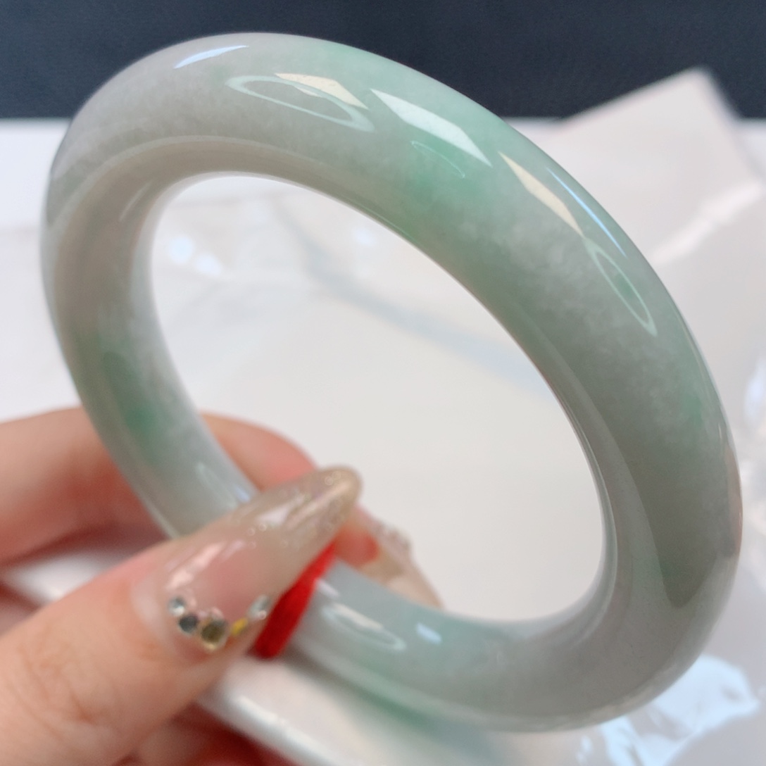 【闪购商品】翡翠手镯未镶嵌55圆条