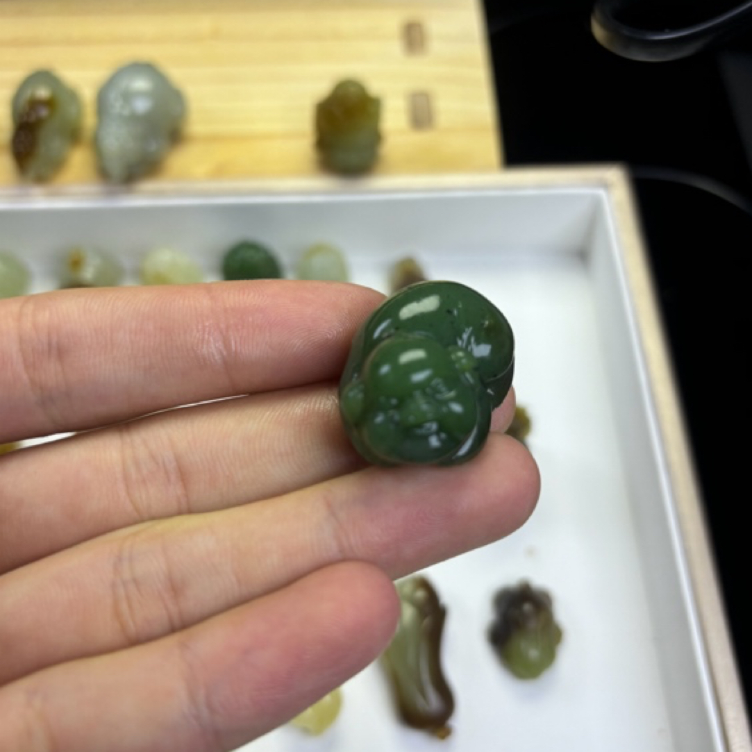 和田玉碧玉生肖猪精雕