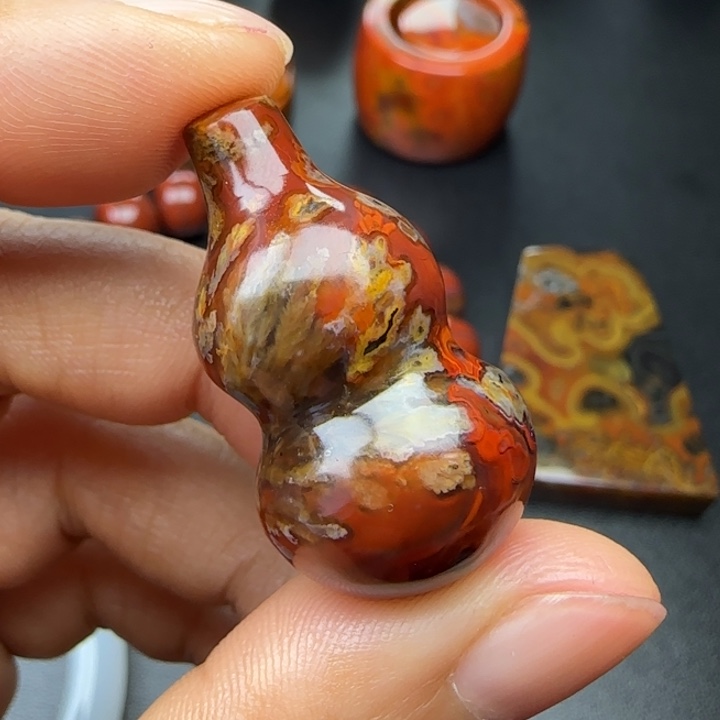 玛瑙/玉髓未镶嵌原矿玛瑙项链牌子