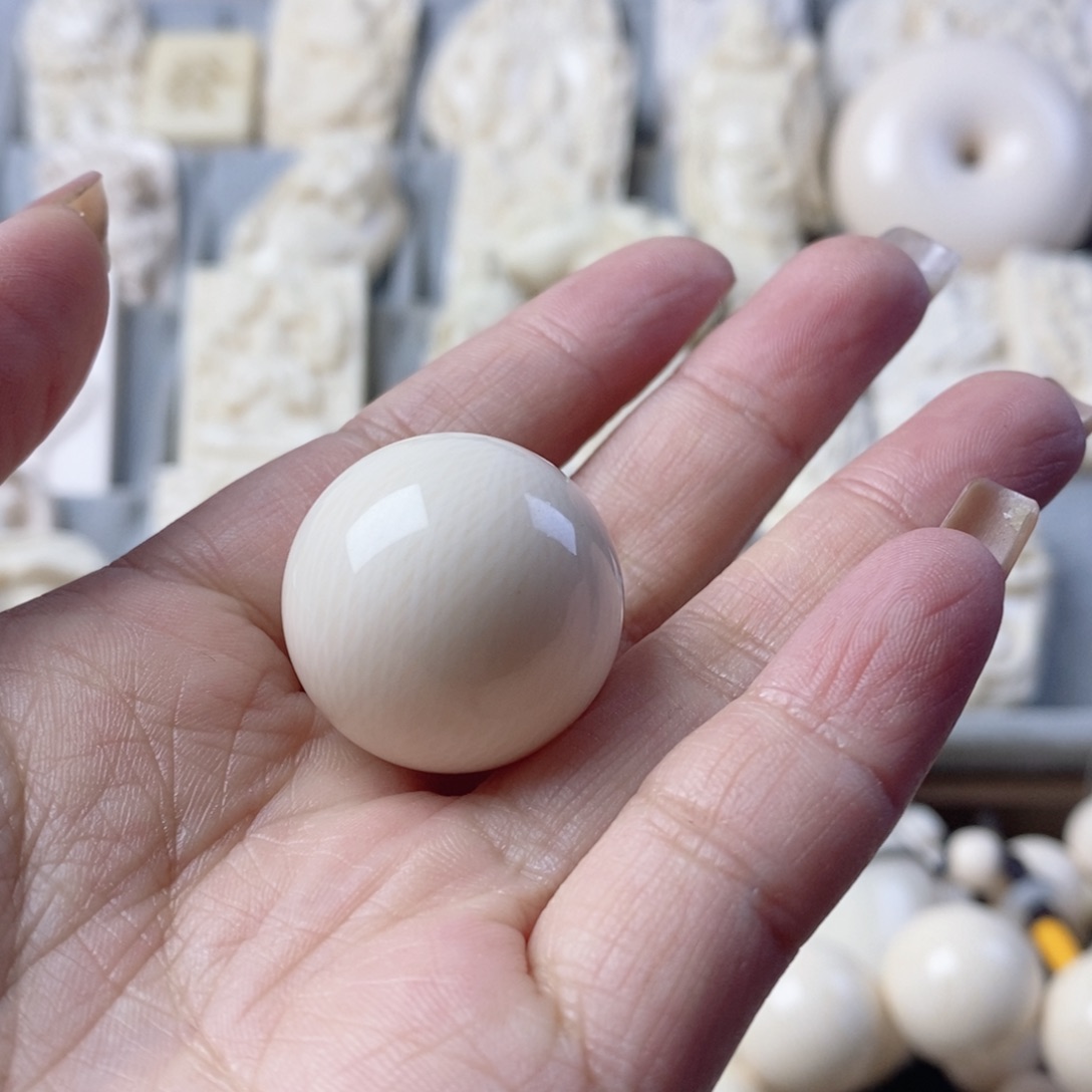 小***子精品装饰2.5单珠2颗