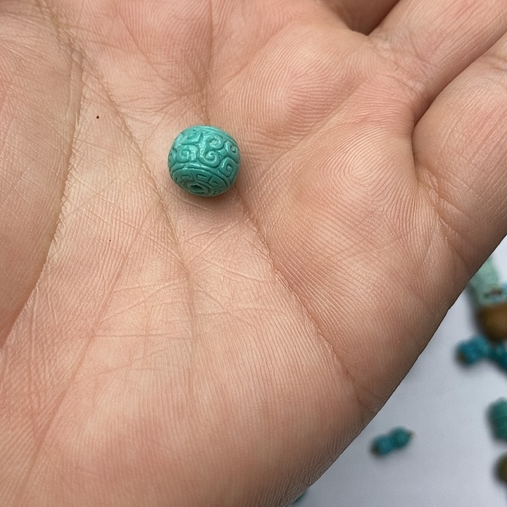 绿松石未镶嵌珠宝奇石