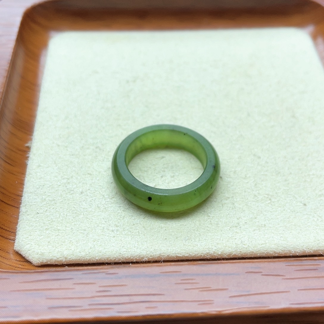 和田玉戒指未镶嵌爱****咪碧玉10号戒圈