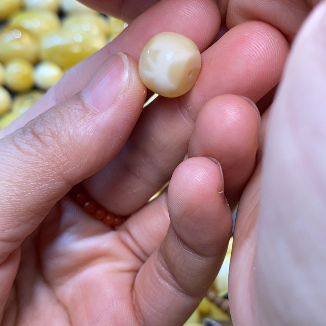 裸石琥珀未镶嵌原矿蜜蜡配饰