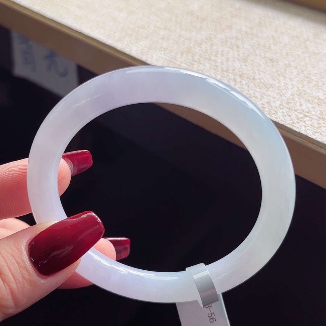 翡翠手镯未镶嵌手镯