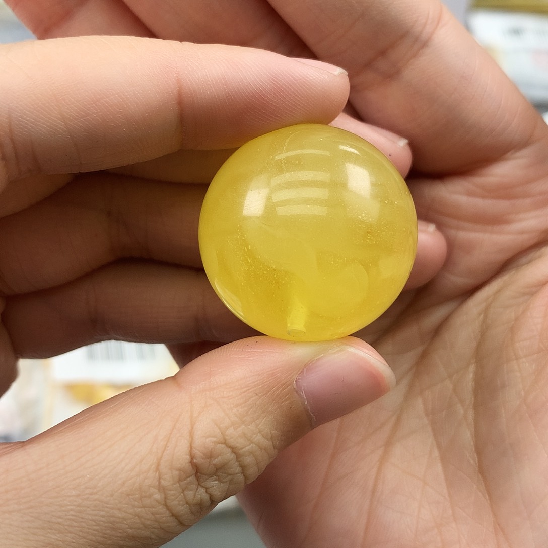 未镶嵌琥珀珠宝奇石