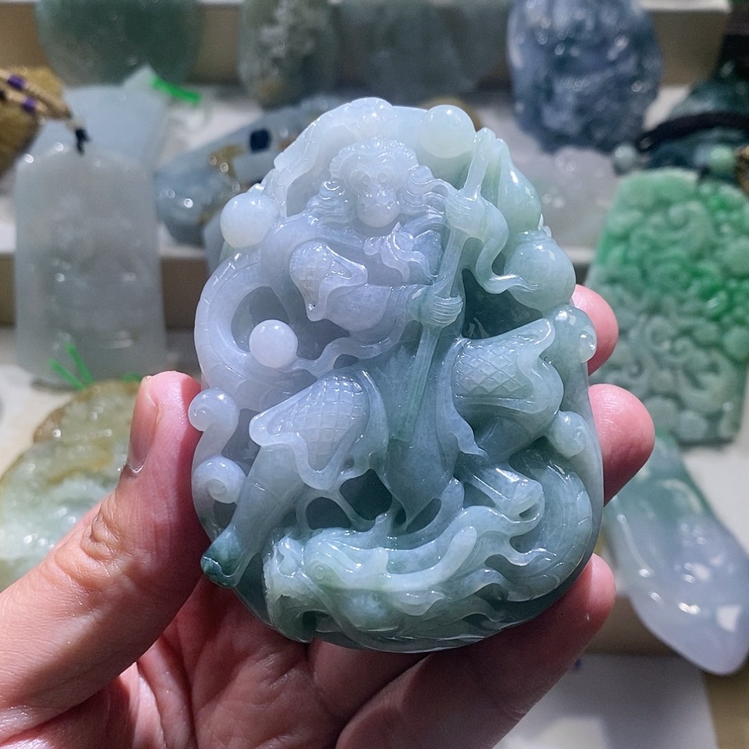 【闪购商品】翡翠颈饰未镶嵌大圣