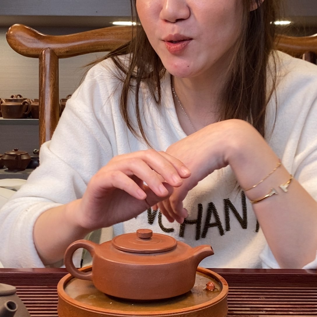 紫砂茶壶紫泥周盘180毫升