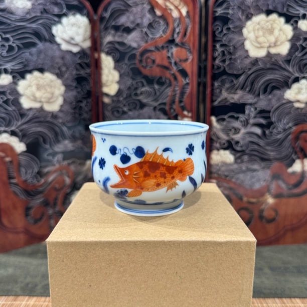 景德镇小卿亭仿明 明式青花矾红鱼藻纹炉式杯