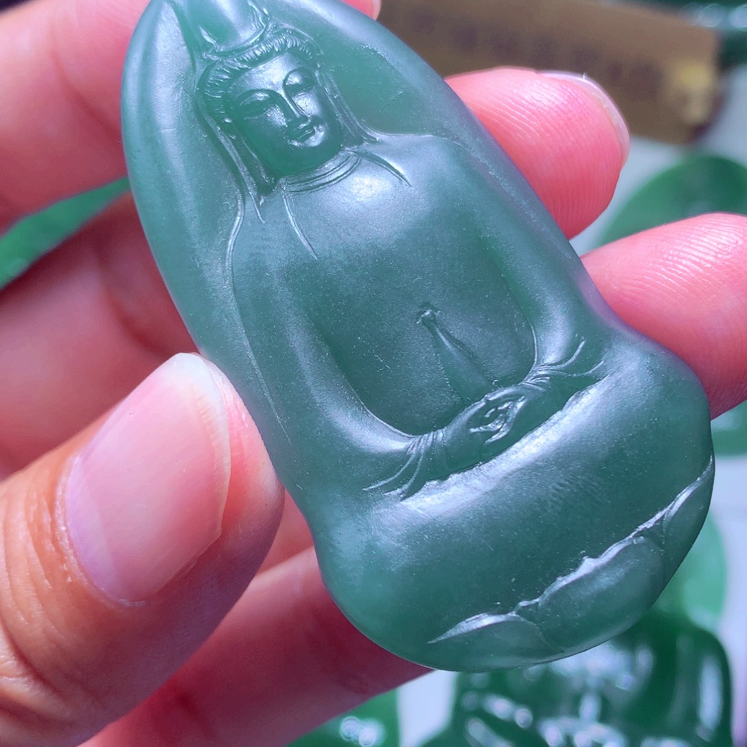 W***D定制翡翠未镶嵌天然