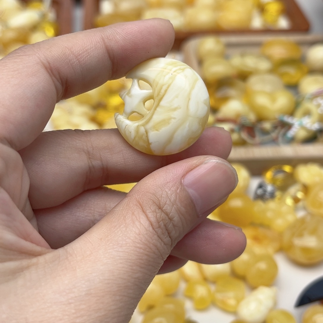 蜜蜡未镶嵌裸石天然