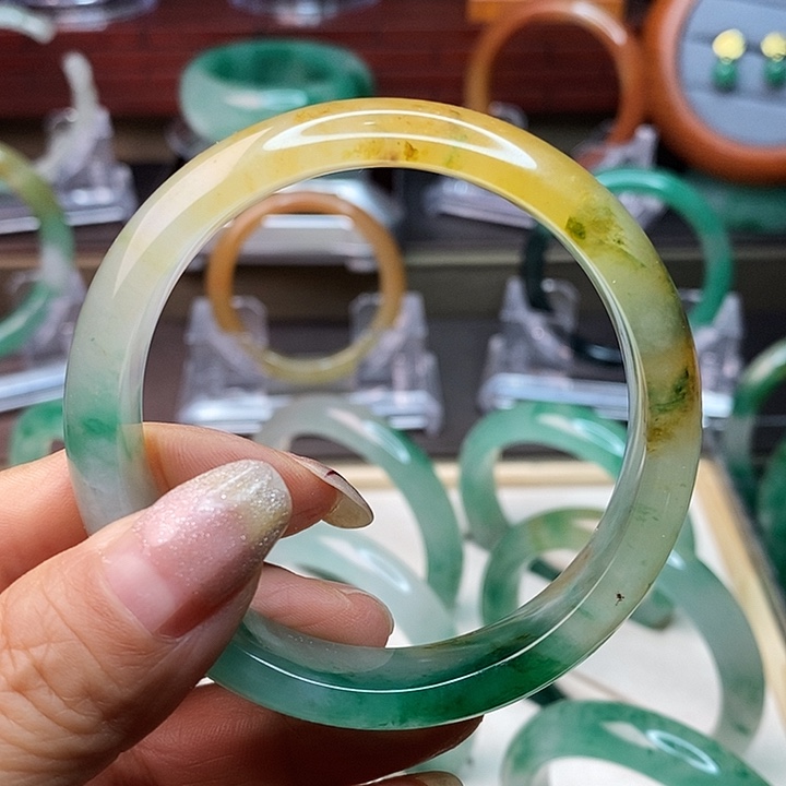 石英质玉手镯未镶嵌富*