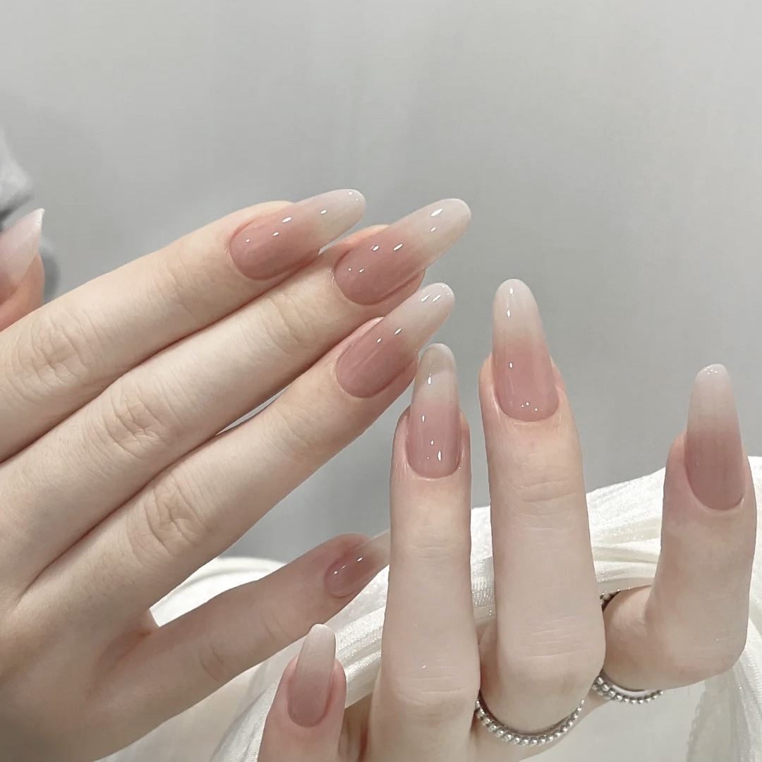 【如云酿】Kull·库姥姥轻奢系列手工乳白渐变纯欲温柔百搭穿戴美甲