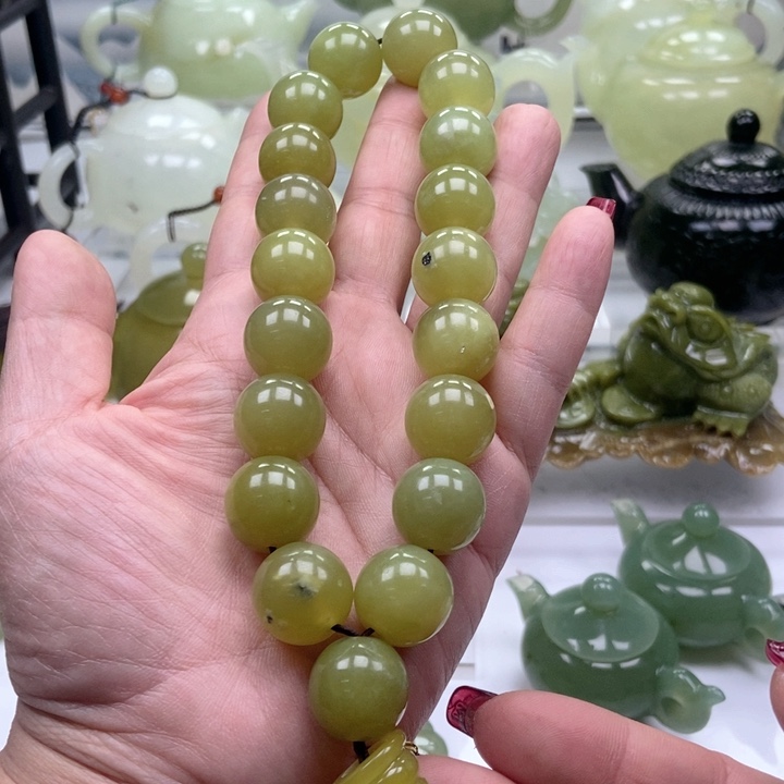 蛇纹石玉手把未镶嵌