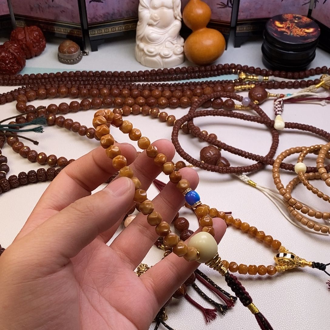 草珠菩提吊坠。。。。。。。。。。。