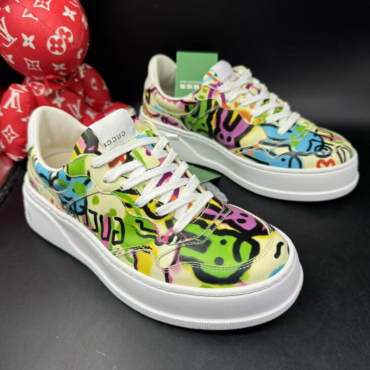 95新 GUCCI/古驰 【AO特惠】38欧码 男涂鸦满印厚底饼干鞋7749