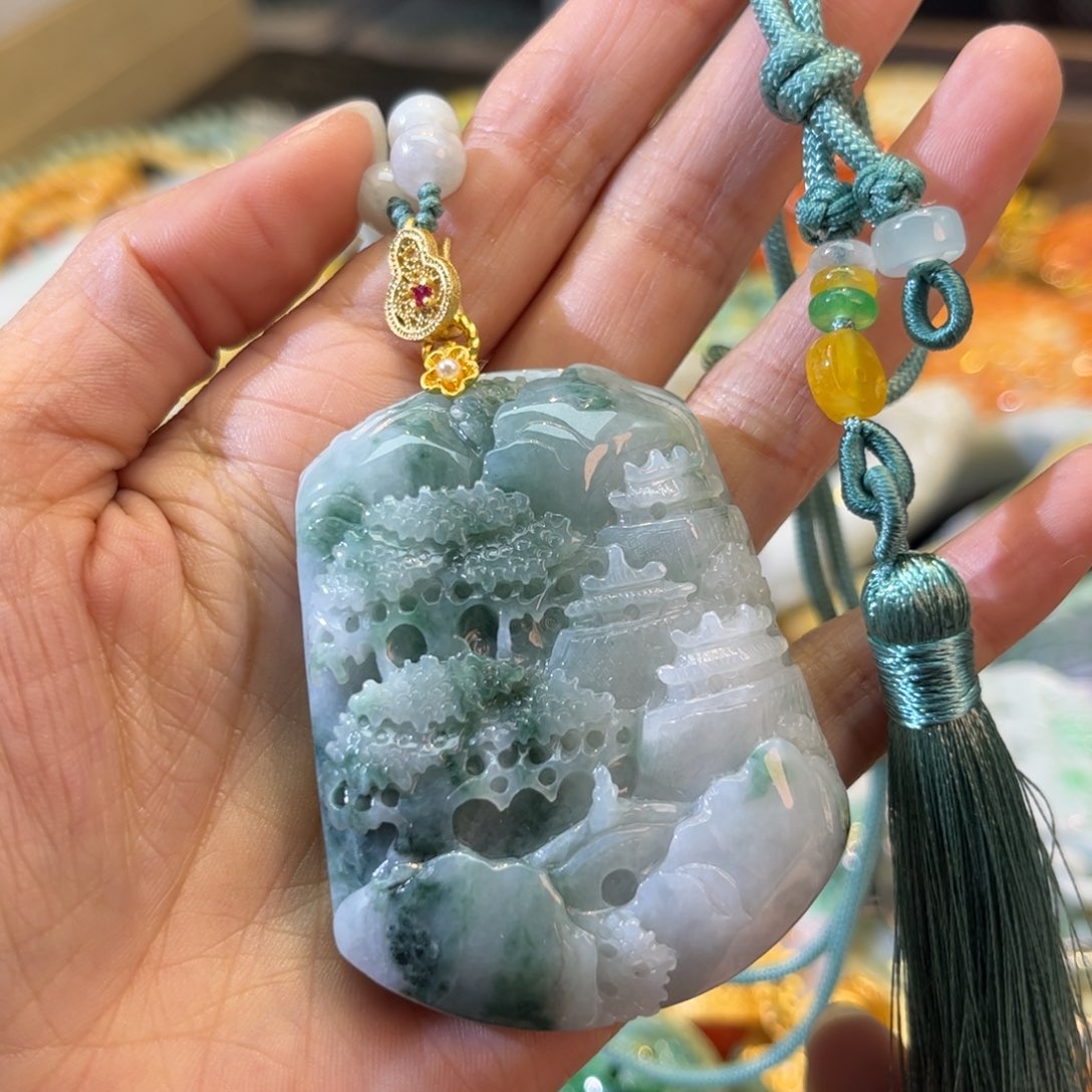 翡翠颈饰未镶嵌待编款