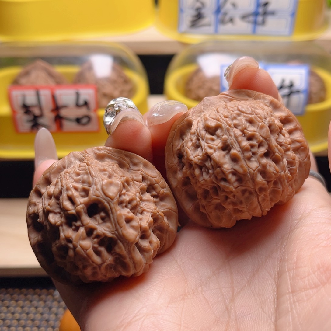 文玩核桃把件血麒麟