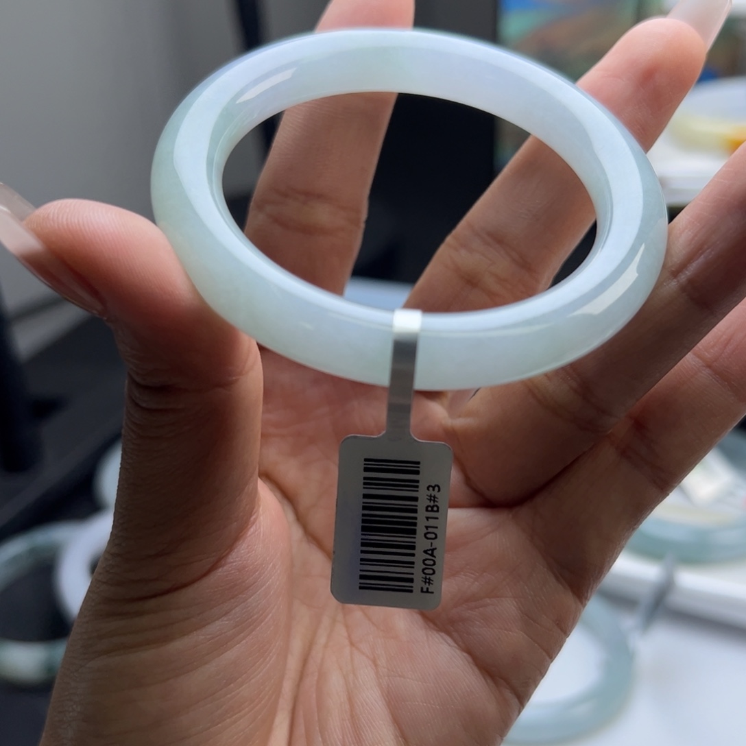 翡翠未镶嵌手镯52圆条9