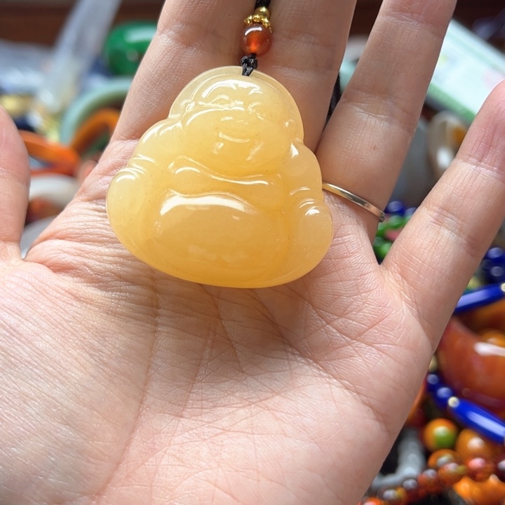 石英质玉未镶嵌颈饰