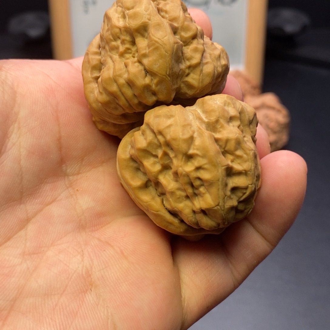 赵***木文玩核桃吊坠蛤蟆头