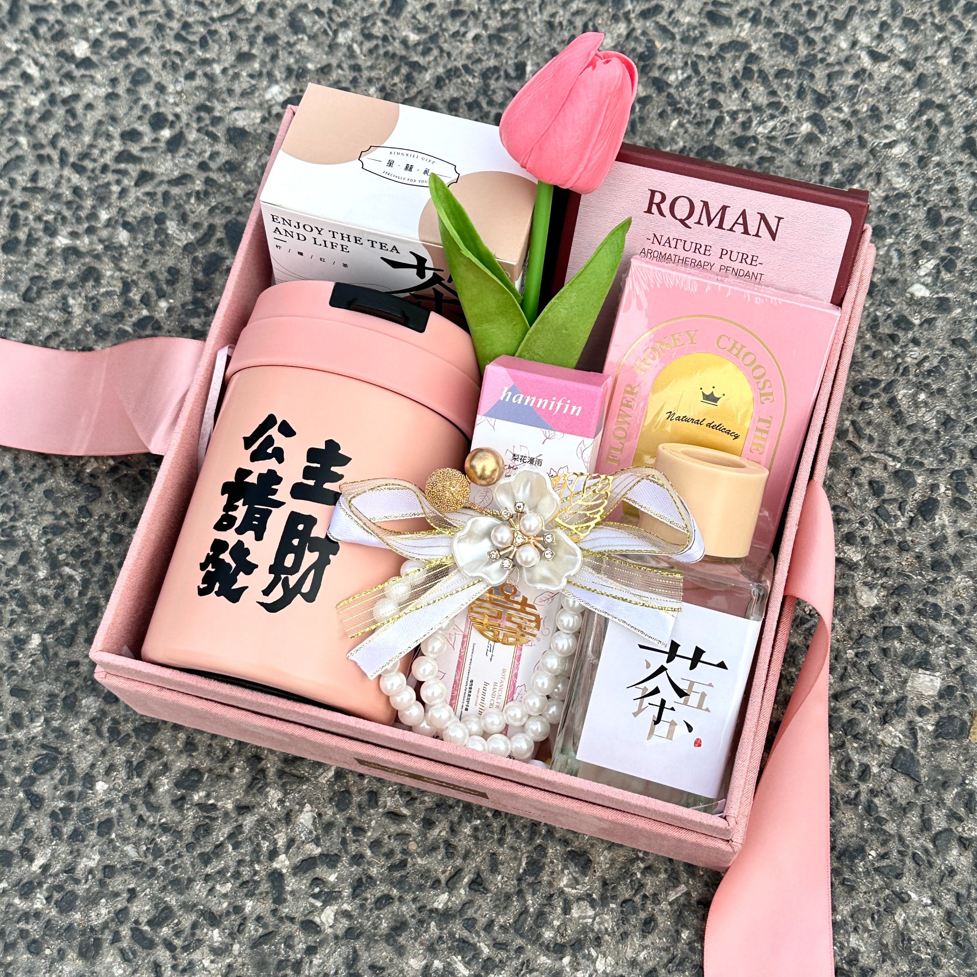 2025新款伴手礼轻奢女伴娘高档实用结婚新娘姐妹团回礼生日礼物