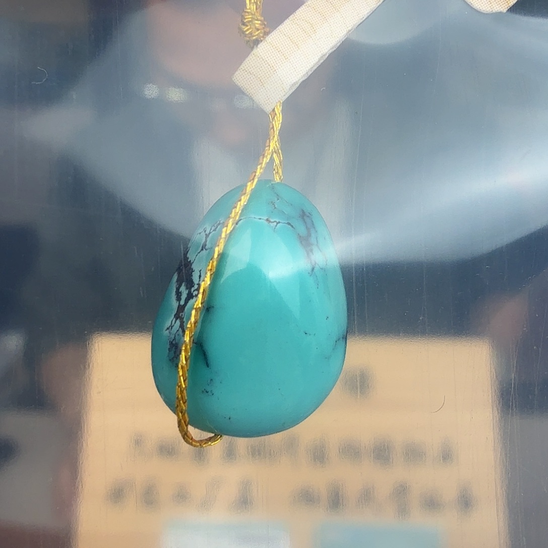 ****头绿松石未镶嵌珠宝奇石