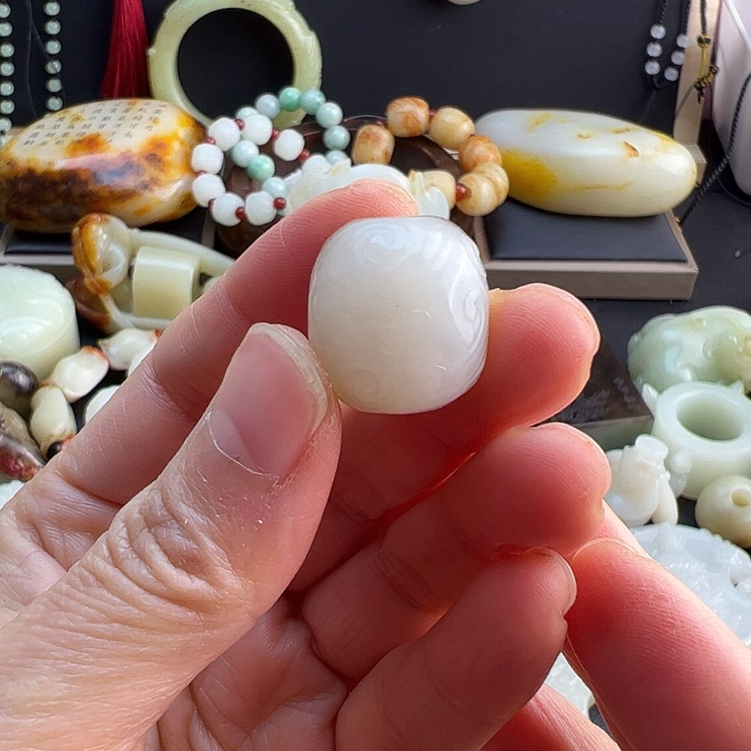 和田玉未镶嵌挂件