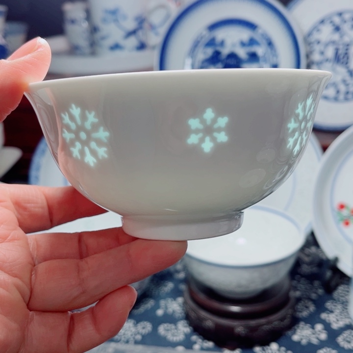 青花玲珑5寸饭碗雪花雕刻