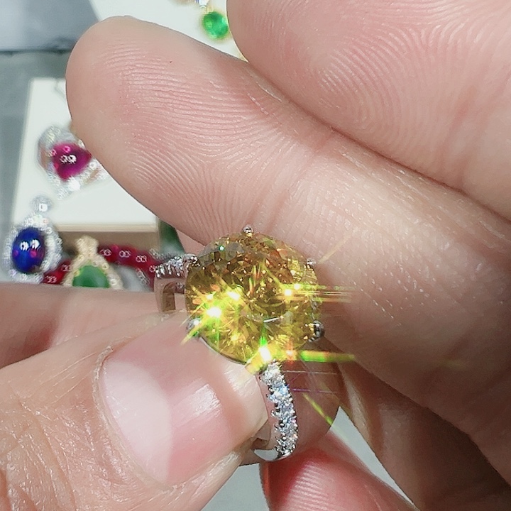 红宝石颈饰未镶嵌