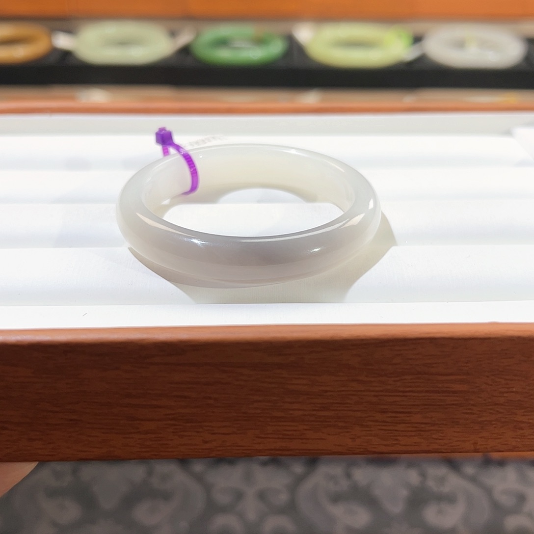 和田玉手镯未镶嵌  【紫白】