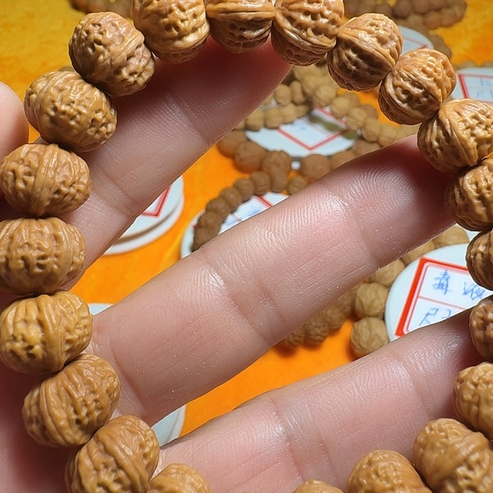 ^***^手串猴头核桃三楞白狮子