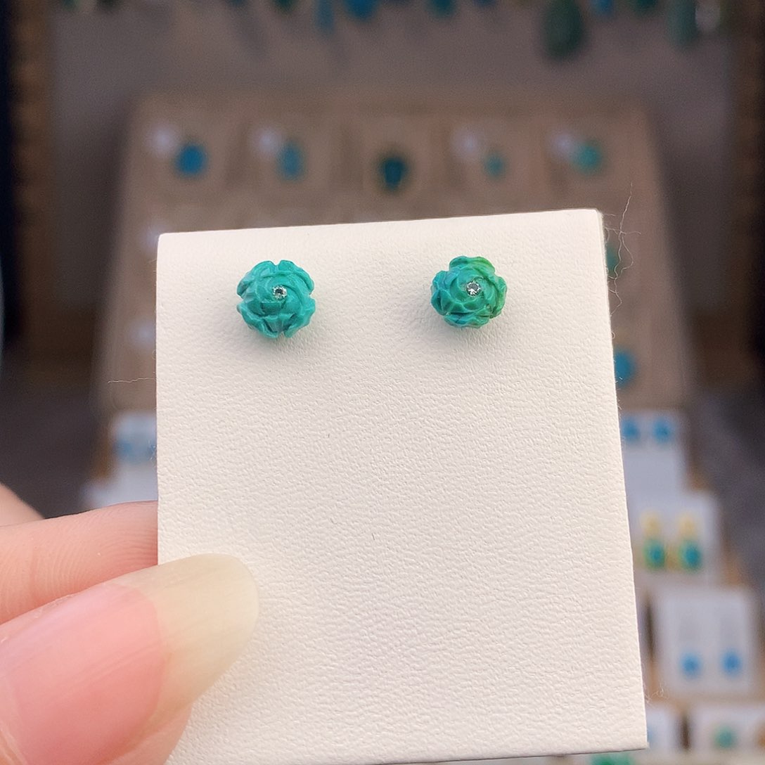 绿松石18K金镶嵌颈饰