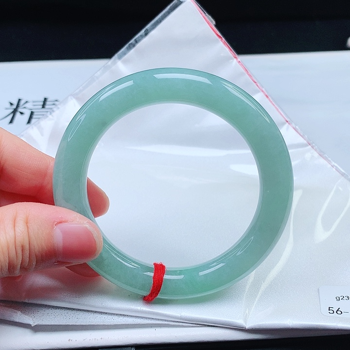 翡翠手镯未镶嵌56圈口