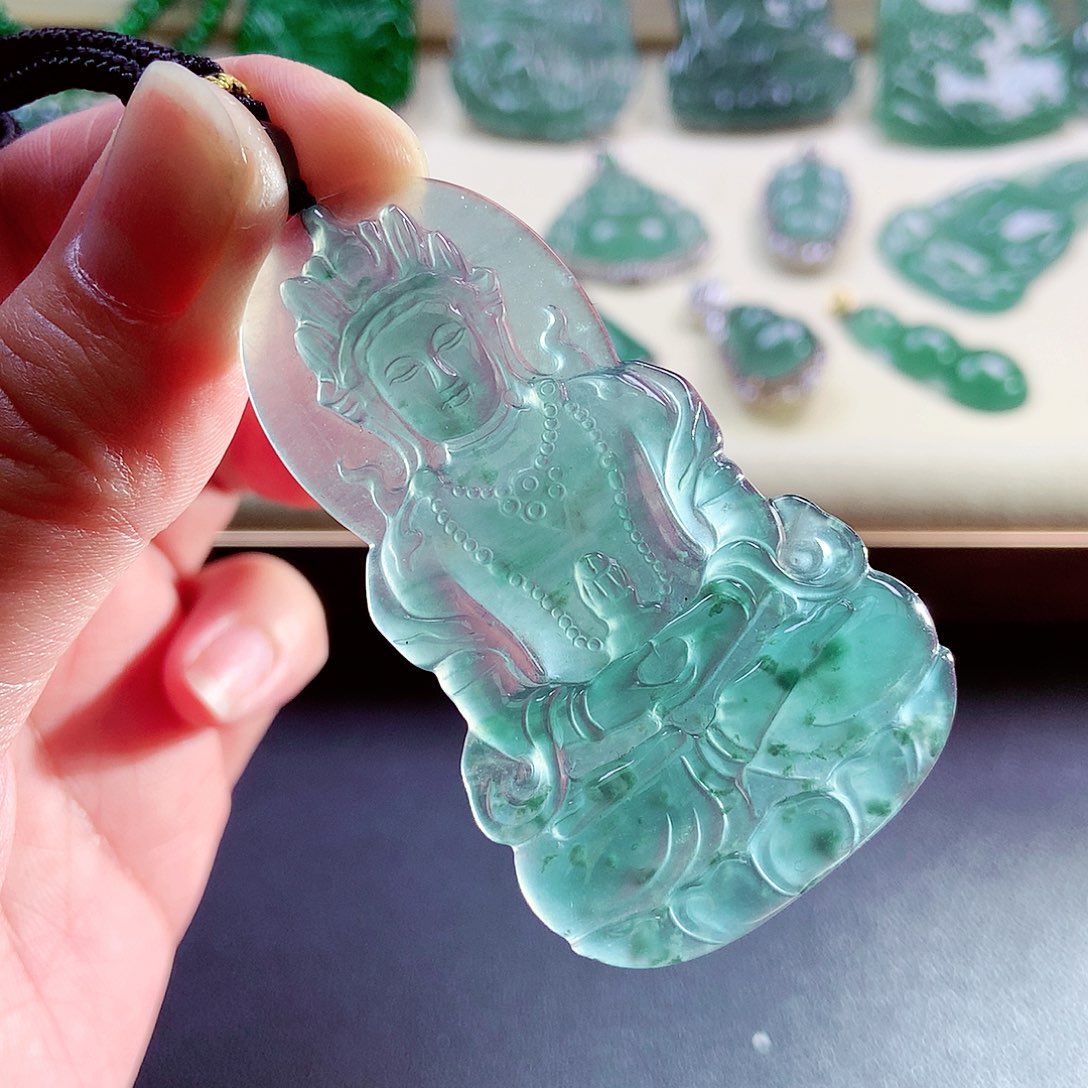 【闪购商品】翡翠颈饰未镶嵌天然