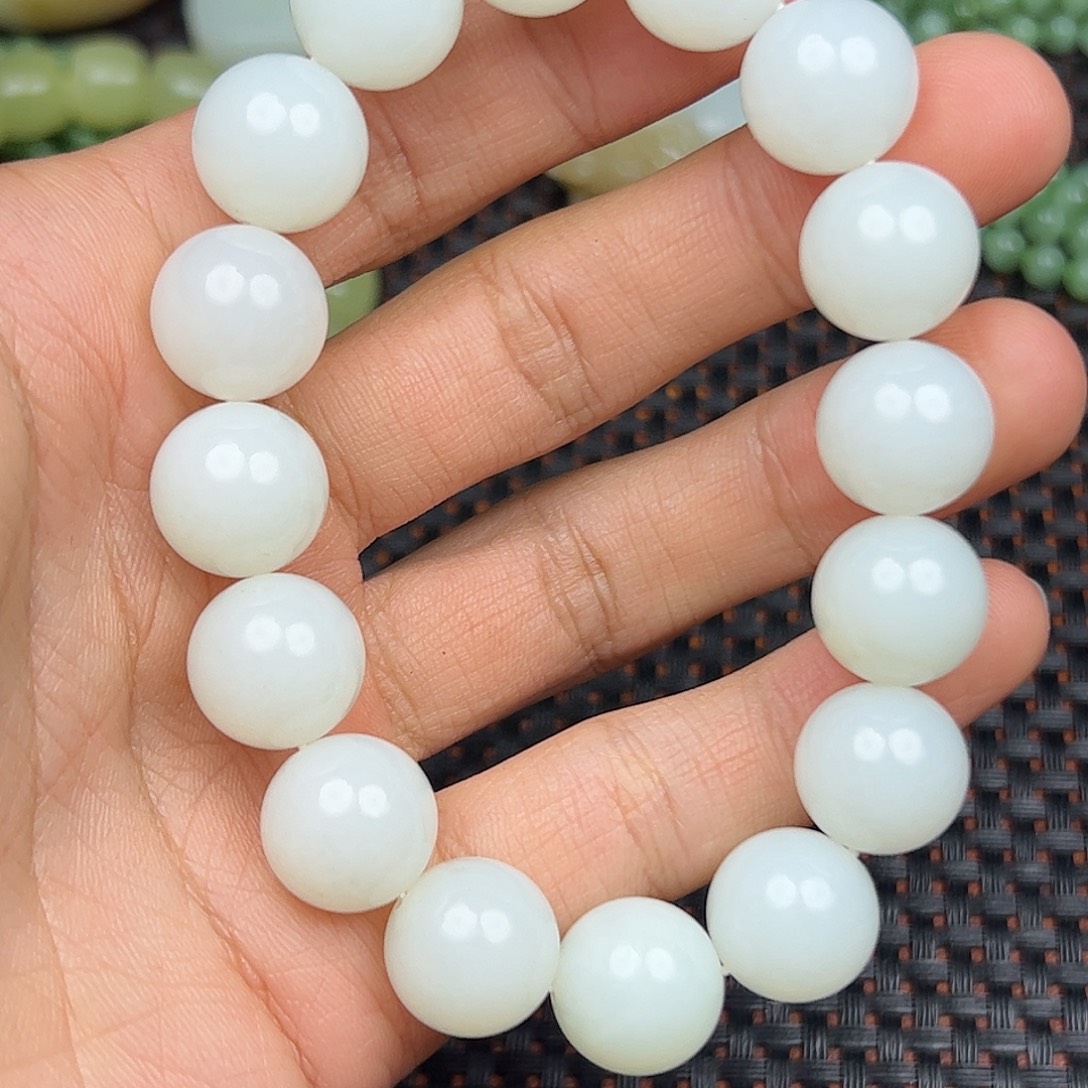 南红玛瑙未镶嵌挂件