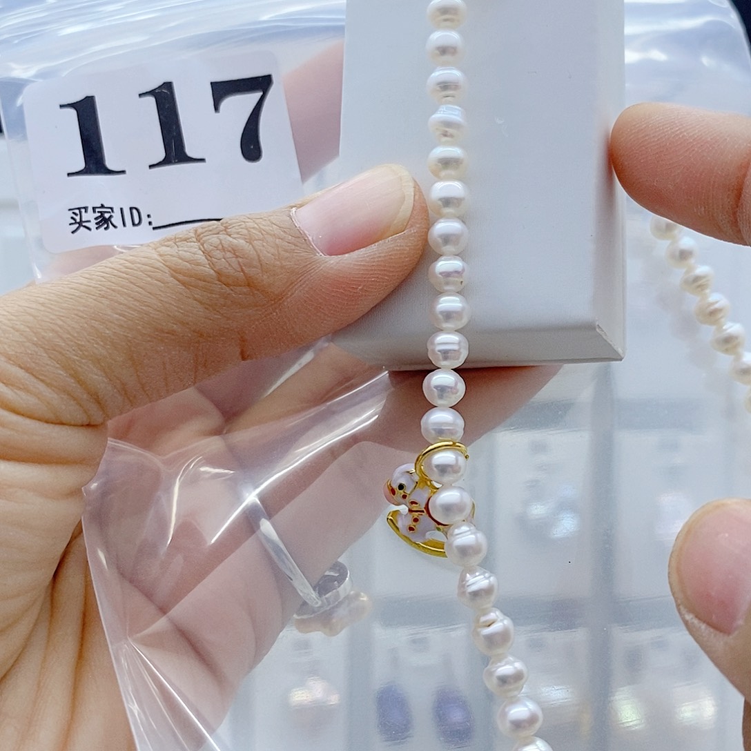 颈饰淡水珍珠钛钢