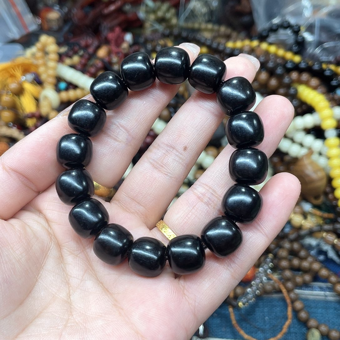 维腊木（绿檀）无事牌