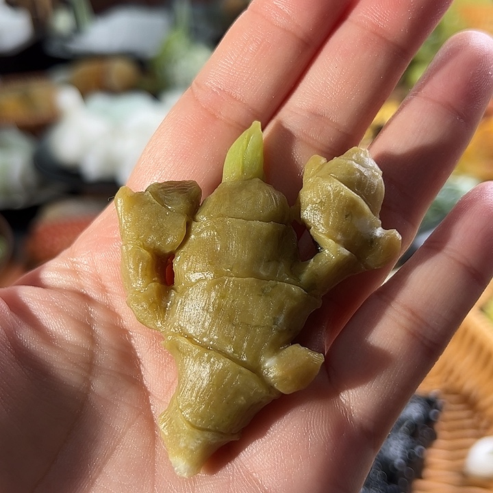 蛇纹石玉生姜未镶嵌