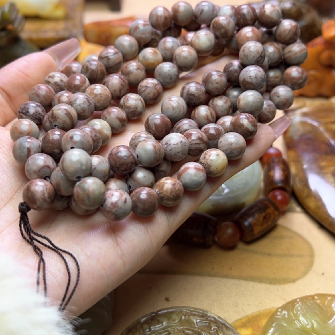 【闪购商品】蛇纹石玉颈饰未镶嵌